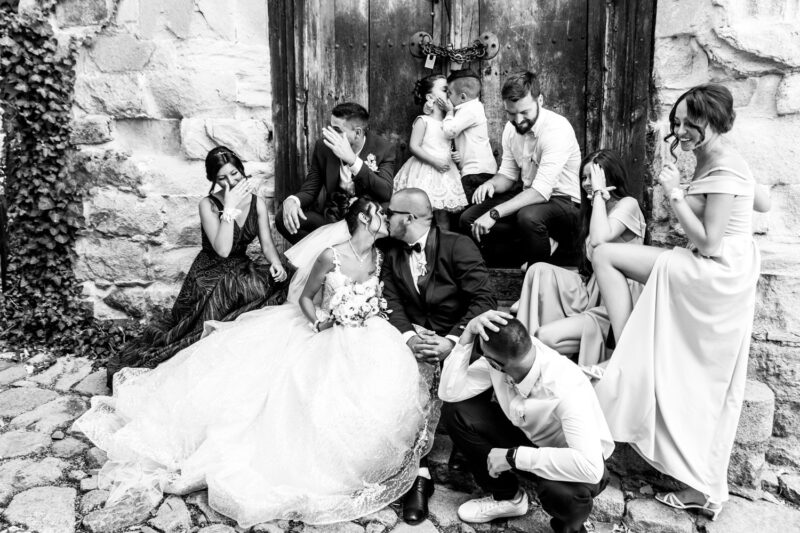 Ретро сватбена фотография на компанията