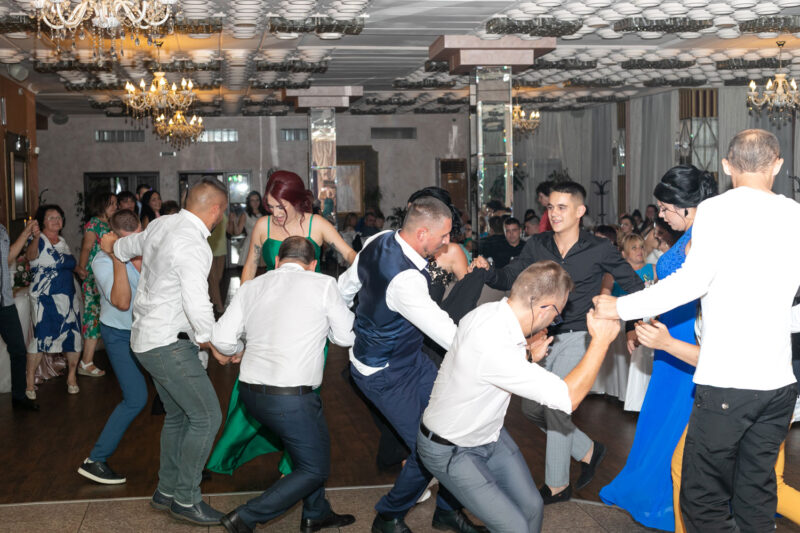 Сватбена фотография на хоро